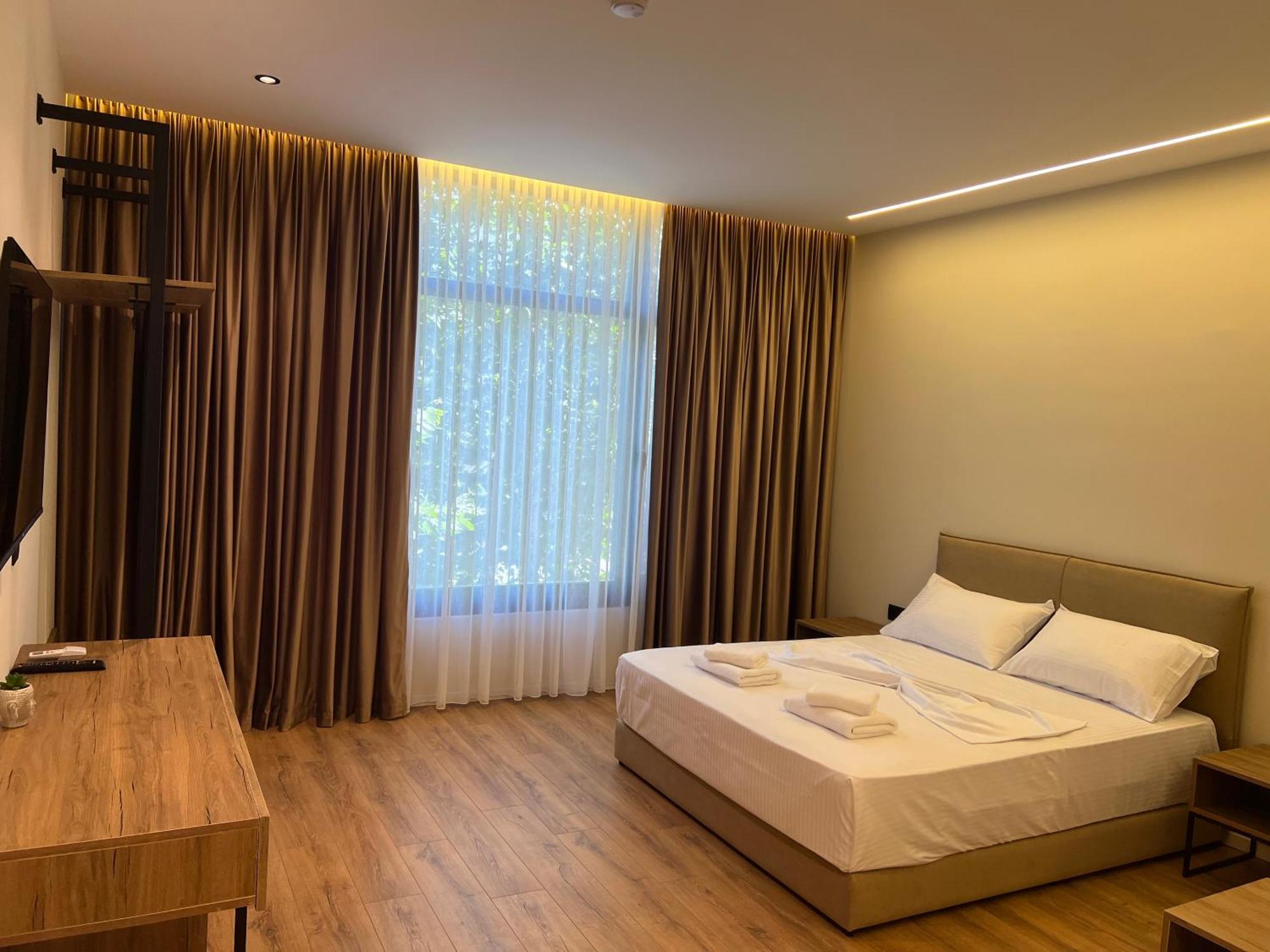 Hotel Andi Downtown Deluxe Vlorë