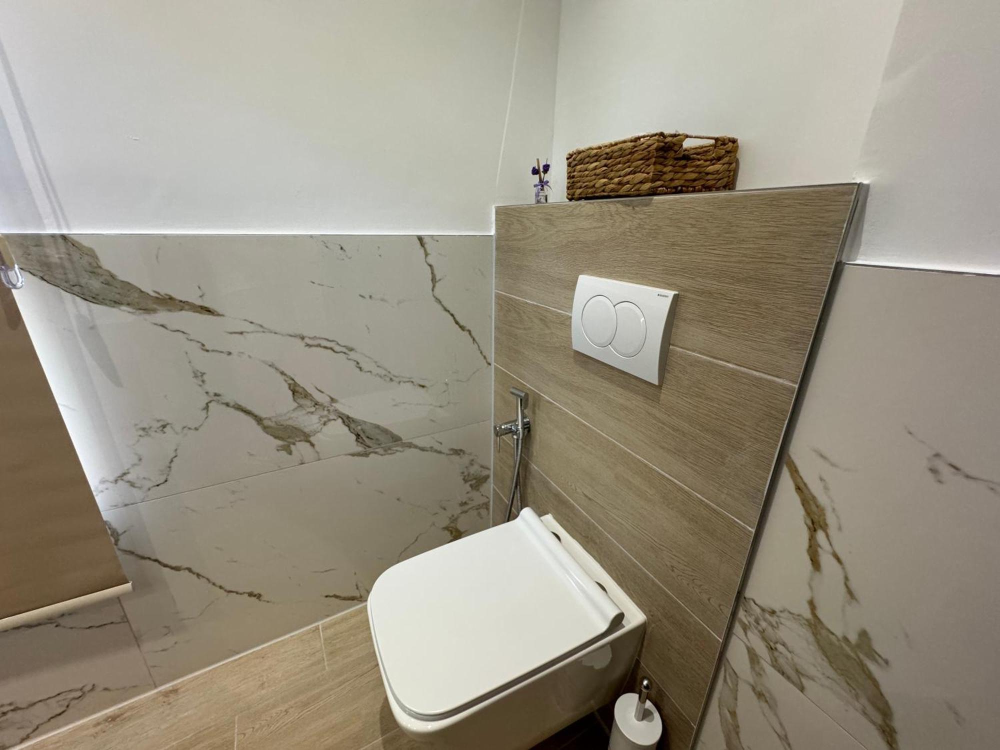 Hotel Andi Downtown Deluxe Vlorë