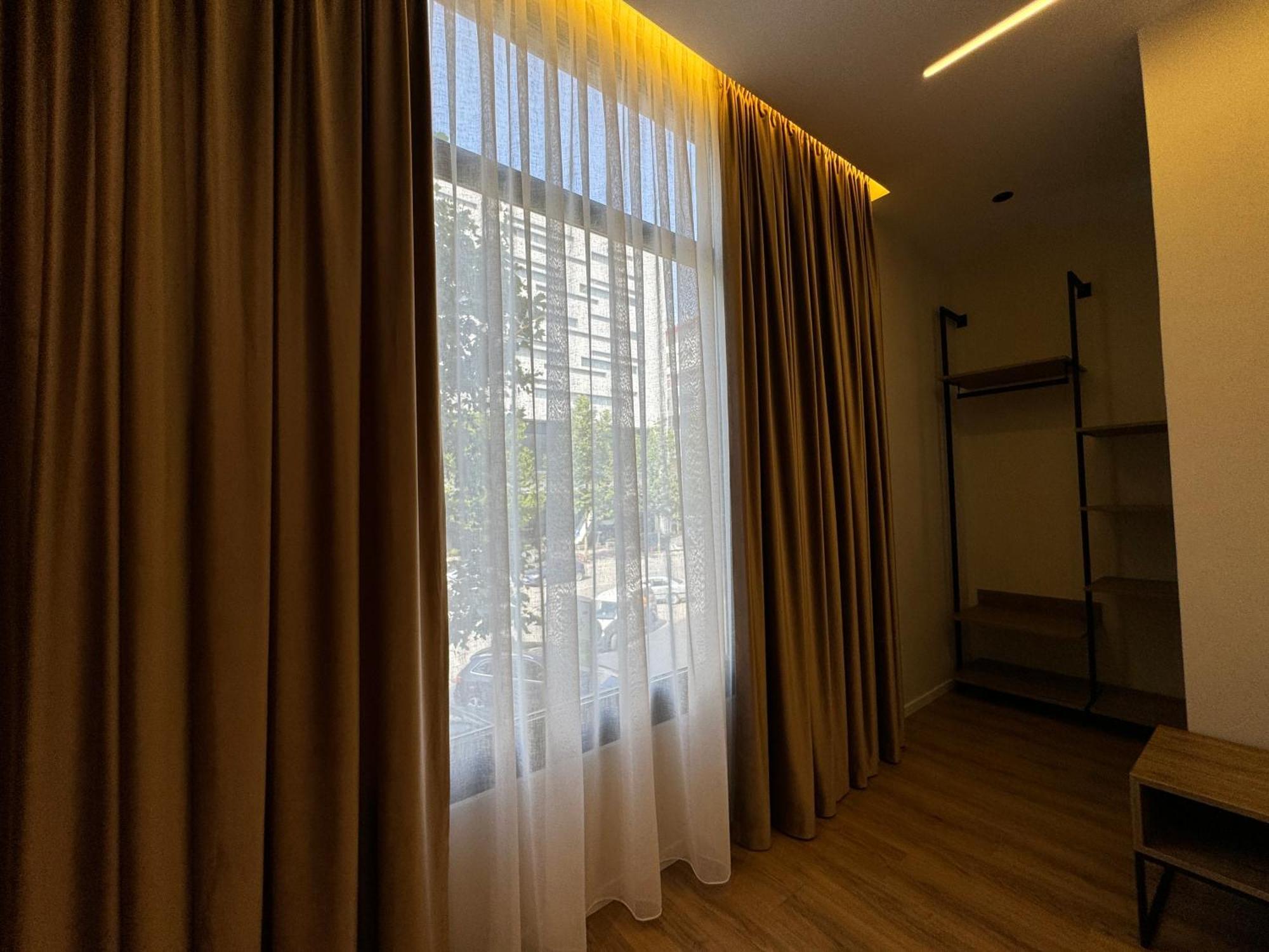 Andi Downtown Deluxe Vlorë