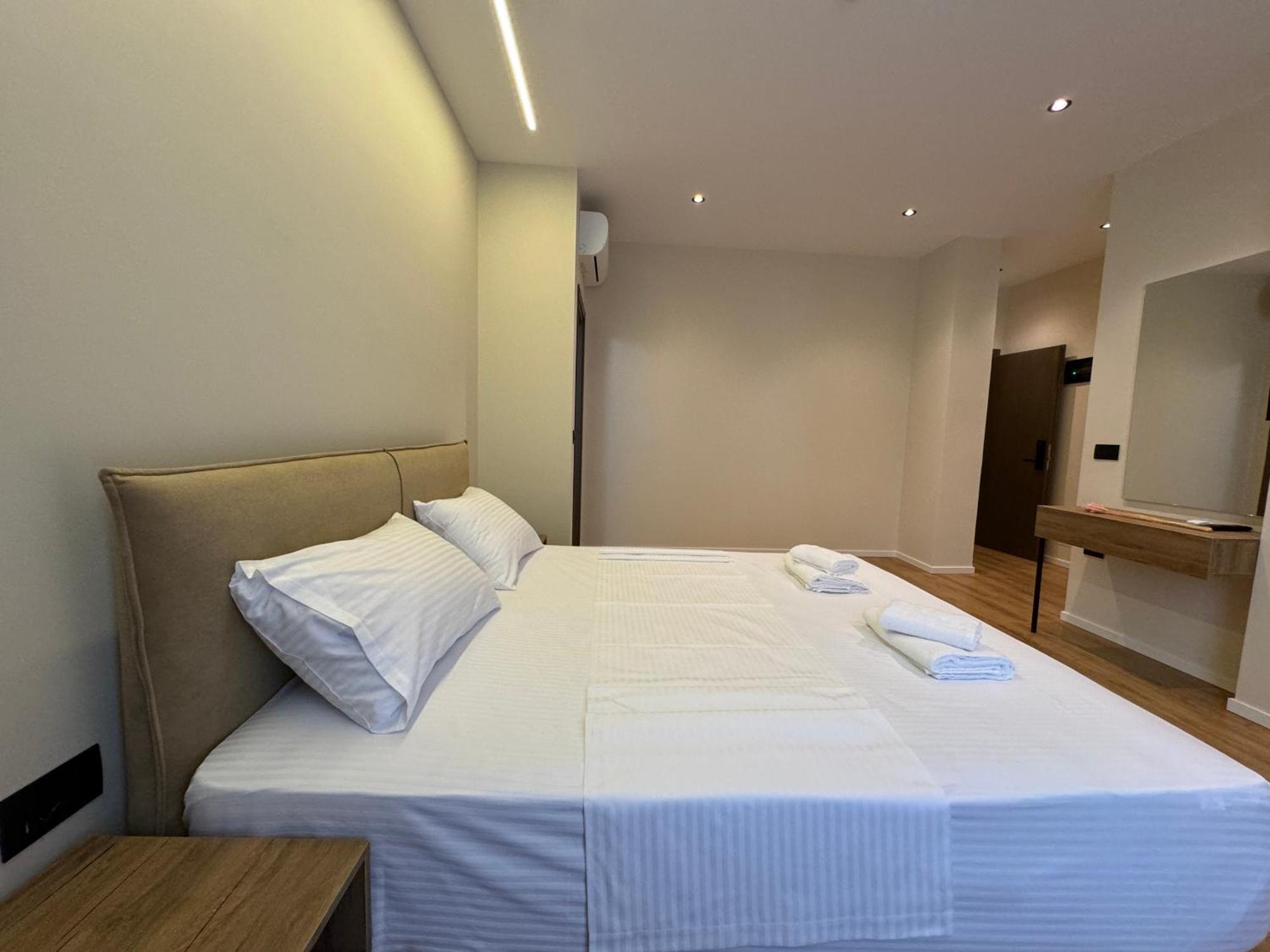 Andi Downtown Deluxe Hotel