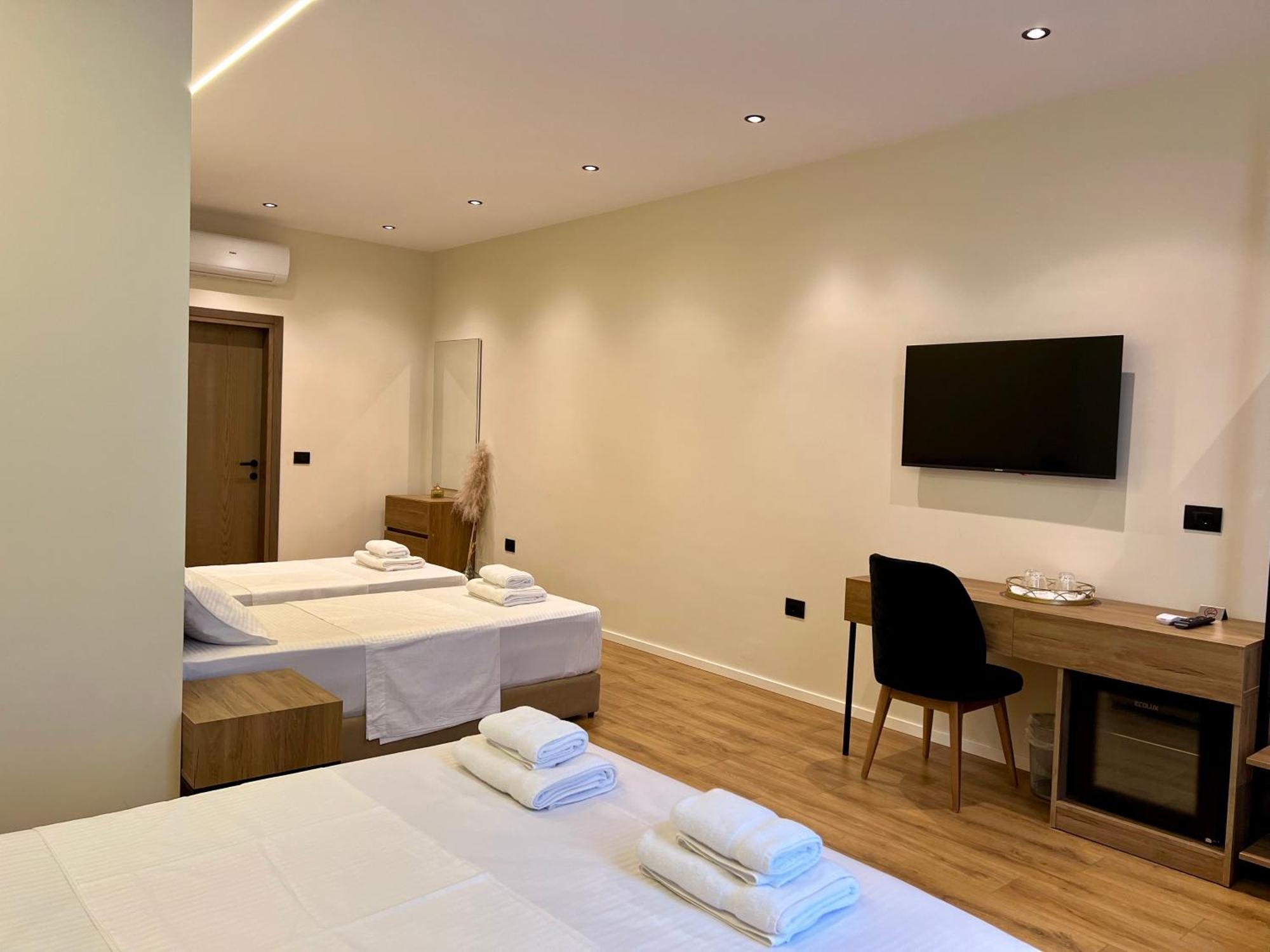 Andi Downtown Deluxe Hotel Vlorë
